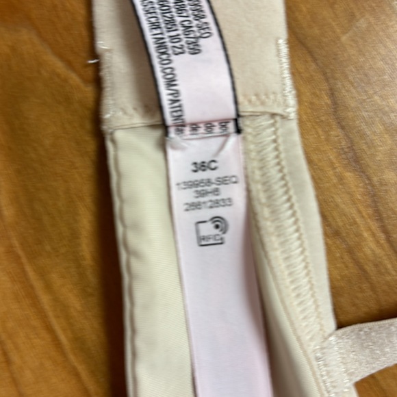 Victoria’s Secret Lightly Lined Wireless Tee Shirt Bra - Picture 4 of 5